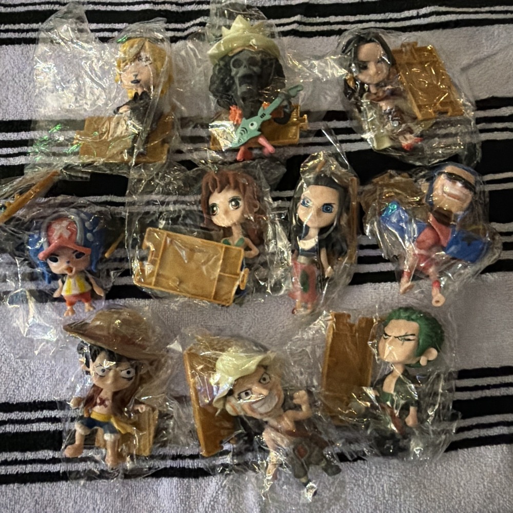 10 Pcs One Piece Luffy Zoro Nami Usopp Chopper Brook Japanese Anime Figures Toys